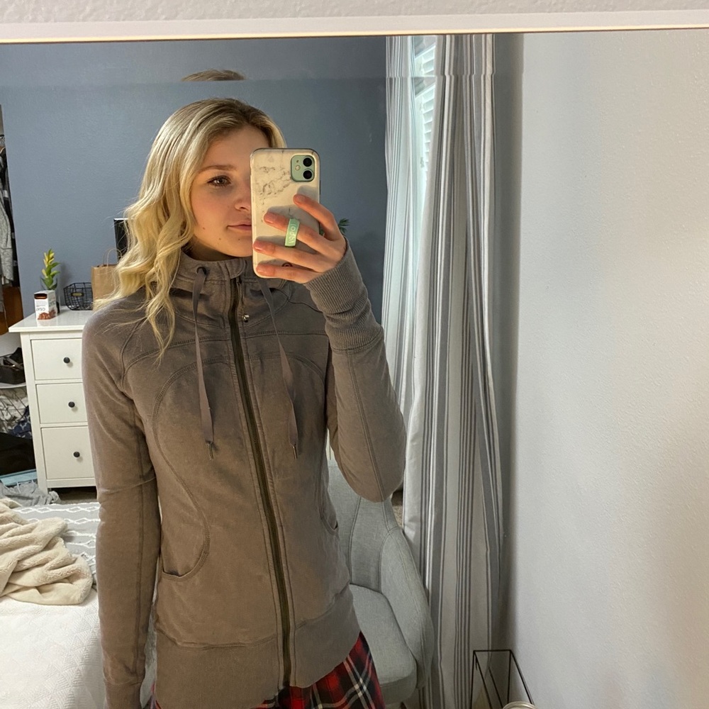 Lululemon Scuba